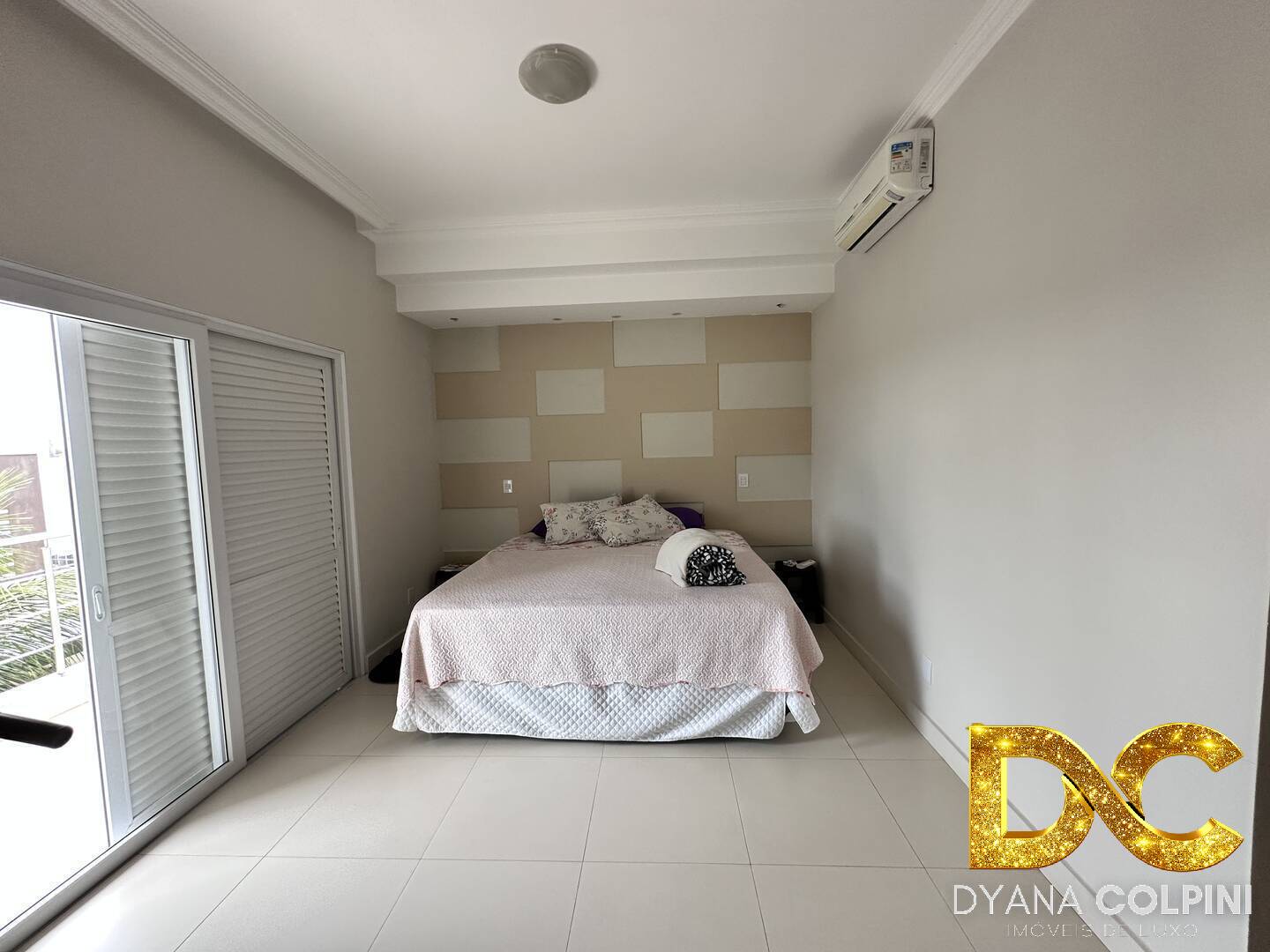 Casa de Condomínio à venda com 4 quartos, 295m² - Foto 24