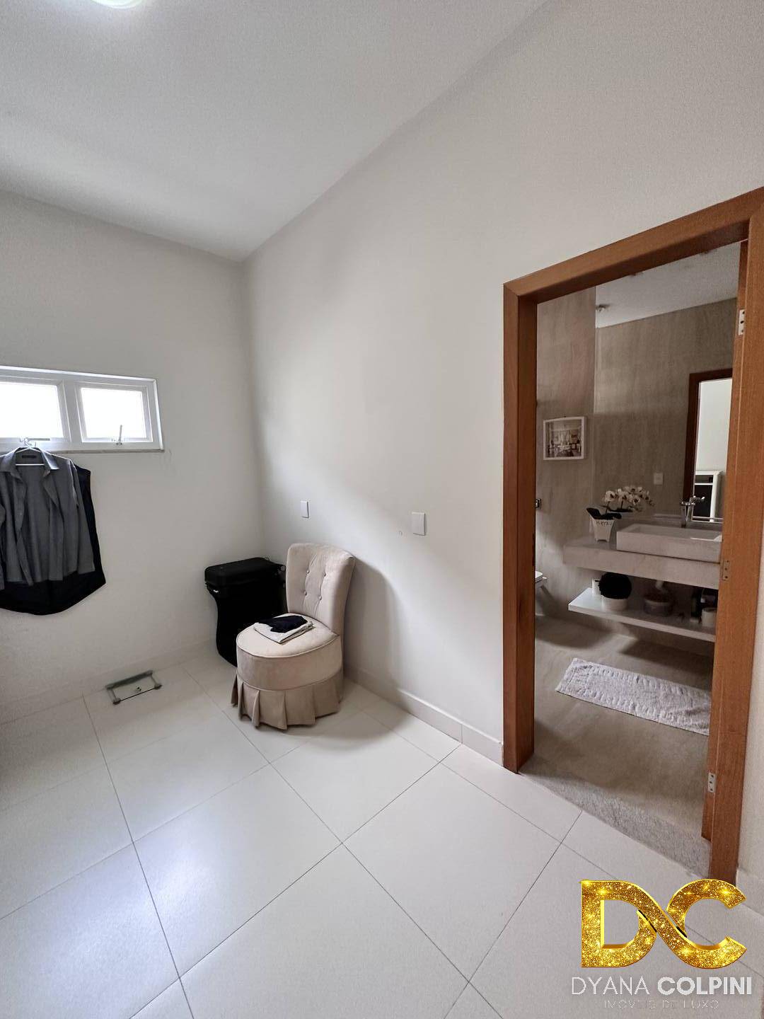 Casa de Condomínio à venda com 4 quartos, 295m² - Foto 28