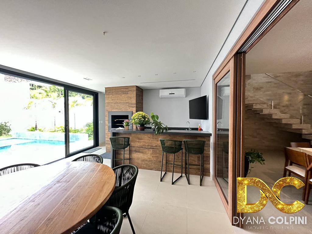 Casa de Condomínio à venda com 4 quartos, 359m² - Foto 2