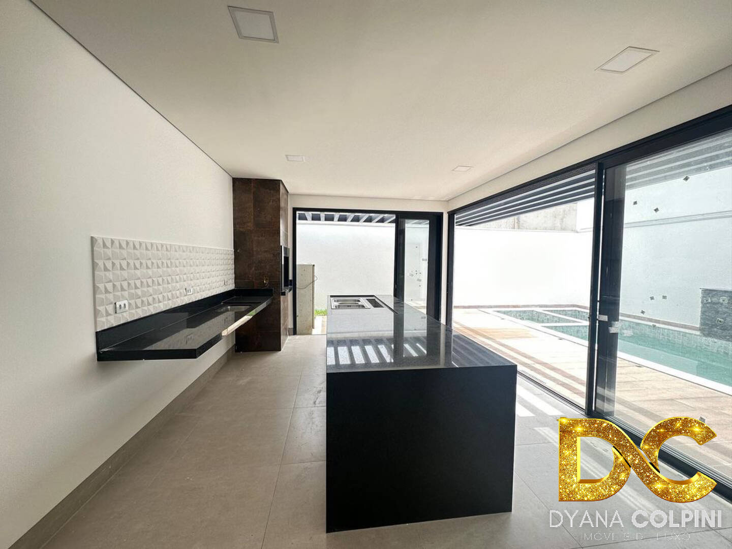 Casa de Condomínio à venda com 3 quartos, 200m² - Foto 4