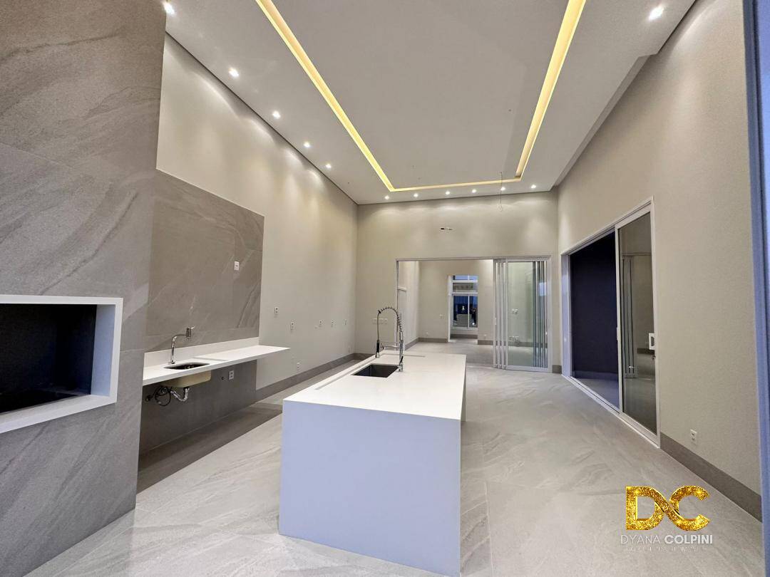 Casa de Condomínio à venda com 3 quartos, 263m² - Foto 4