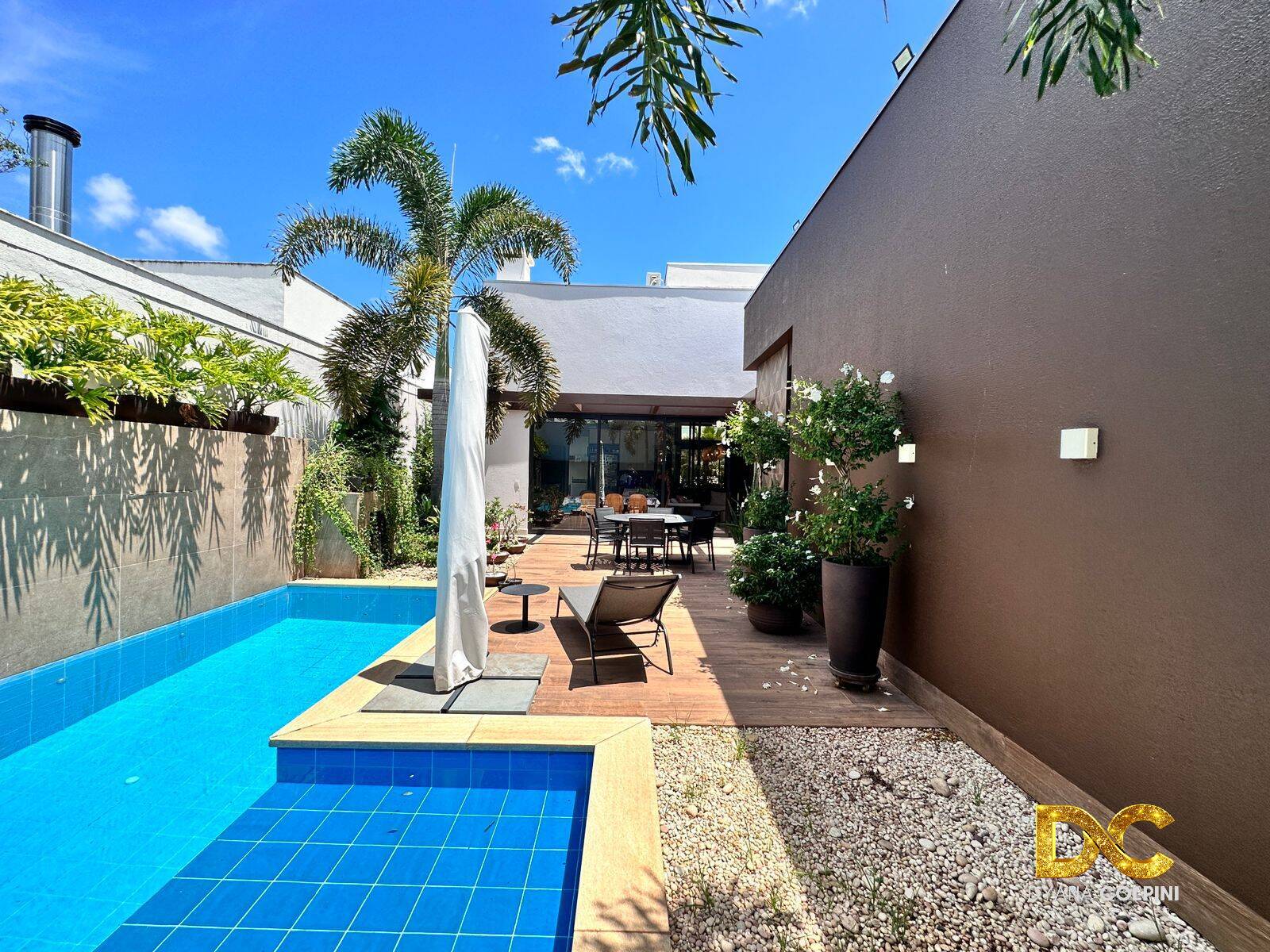 Casa de Condomínio à venda com 4 quartos, 270m² - Foto 9