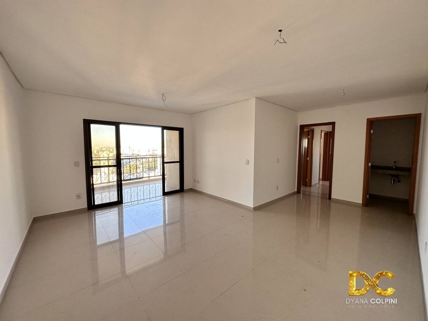 Apartamento à venda com 3 quartos, 127m² - Foto 3