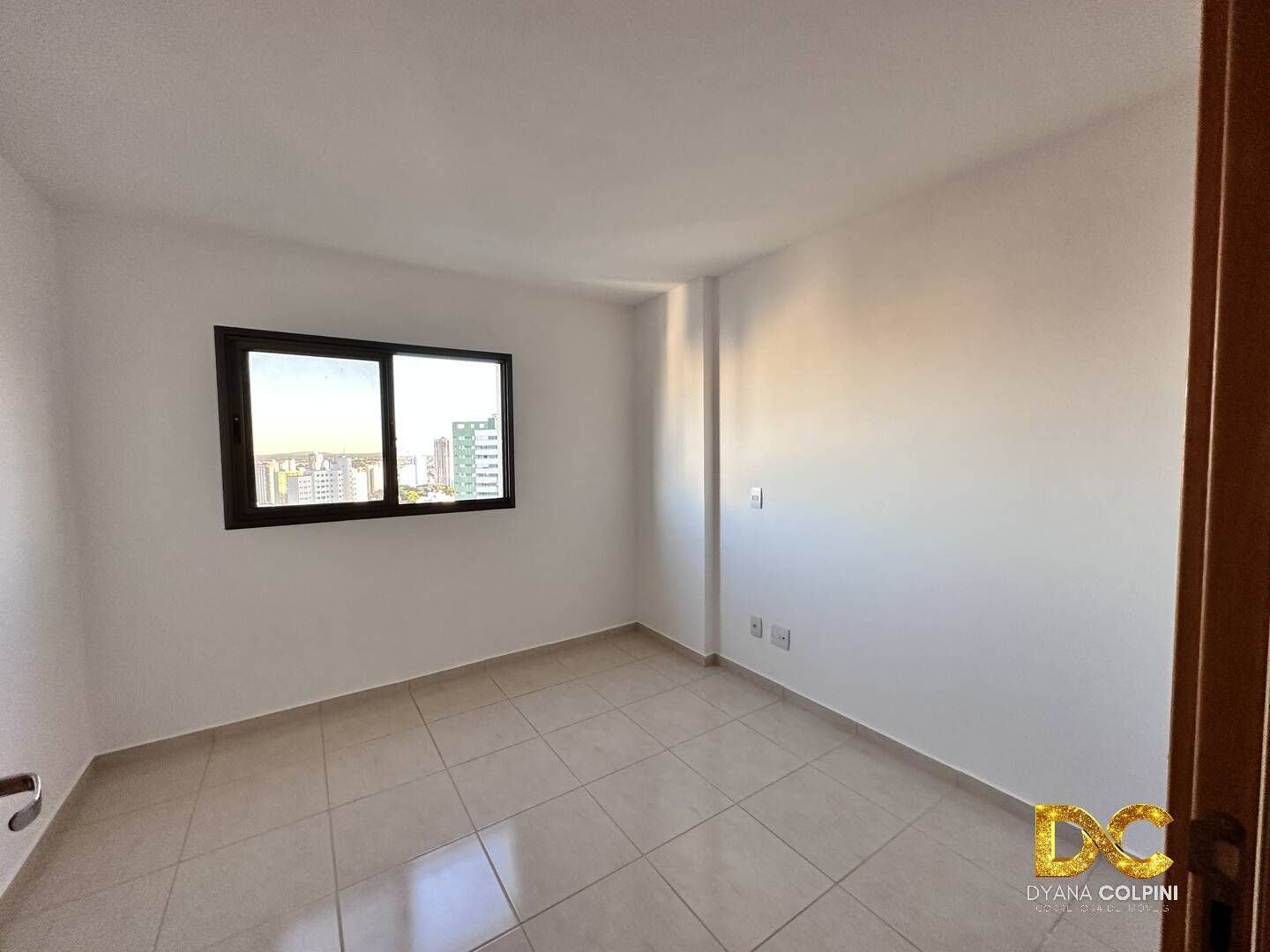 Apartamento à venda com 3 quartos, 127m² - Foto 9