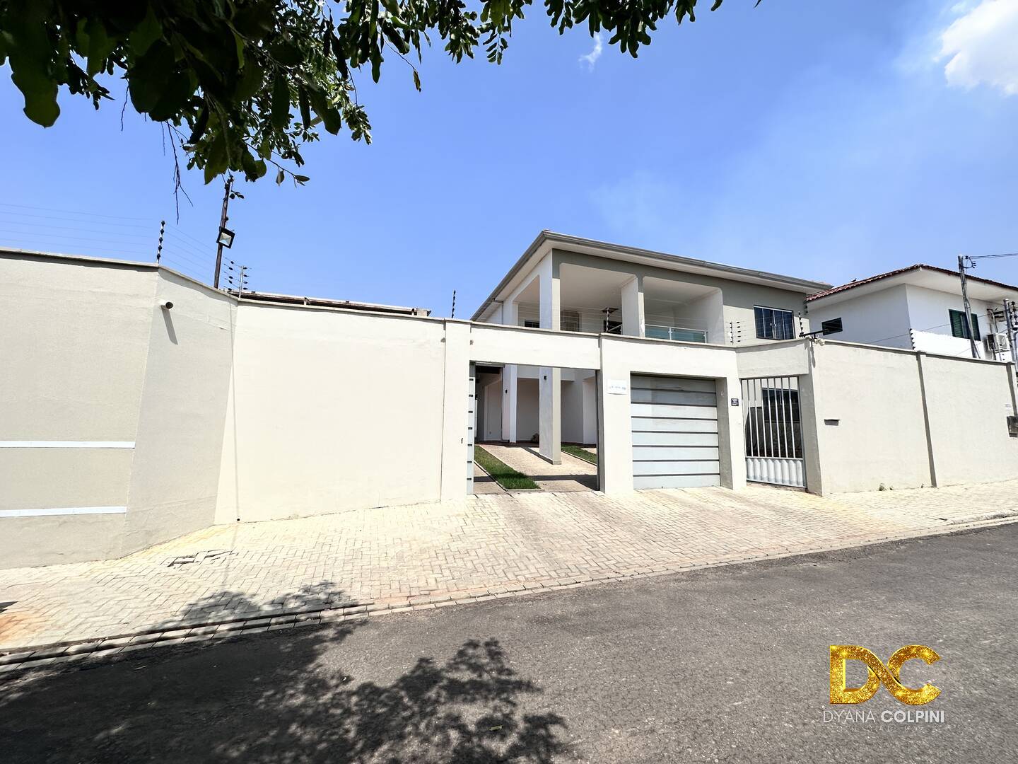 Casa à venda com 4 quartos, 500m² - Foto 1