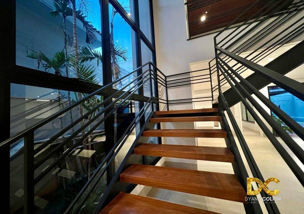 Casa de Condomínio à venda com 3 quartos, 384m² - Foto 3