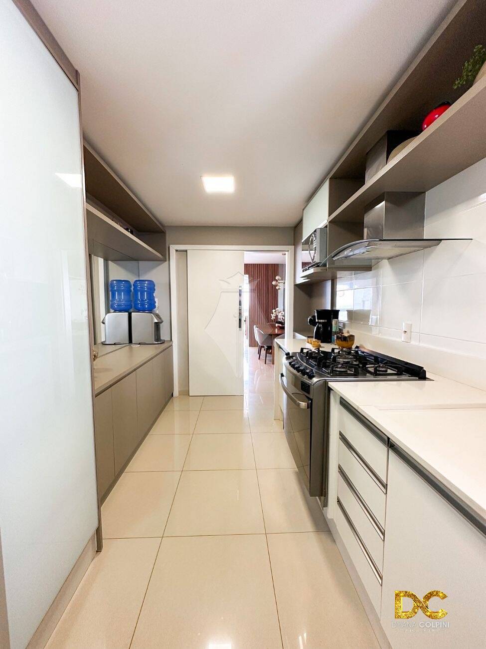 Apartamento à venda com 3 quartos, 137m² - Foto 11