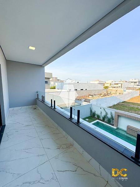 Casa de Condomínio à venda com 3 quartos, 222m² - Foto 4