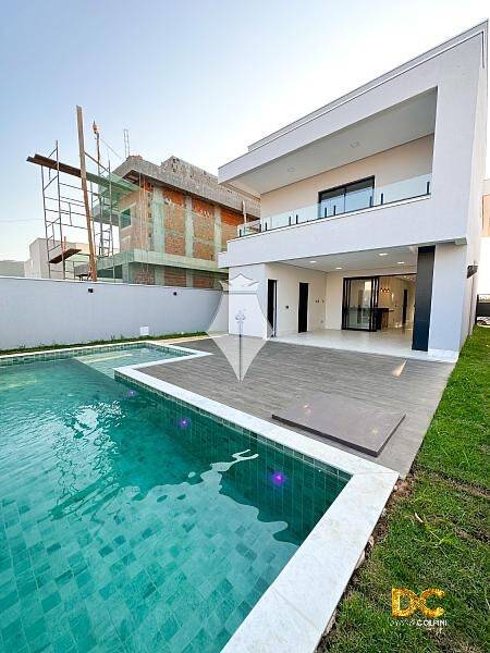 Casa de Condomínio à venda com 3 quartos, 222m² - Foto 3