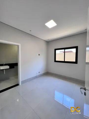 Casa de Condomínio à venda com 3 quartos, 210m² - Foto 6