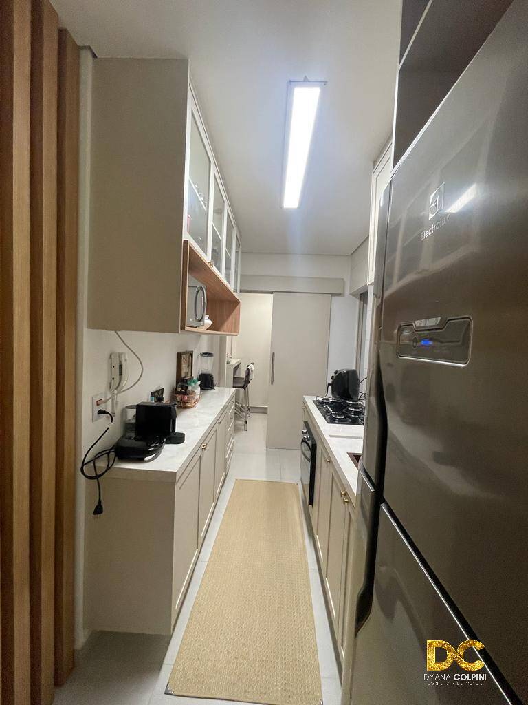 Apartamento à venda com 3 quartos, 98m² - Foto 8