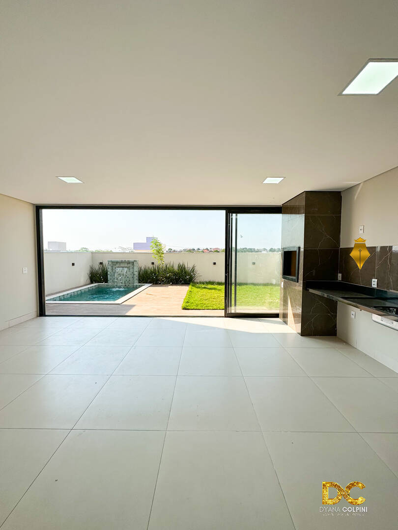 Casa à venda com 3 quartos, 215m² - Foto 5