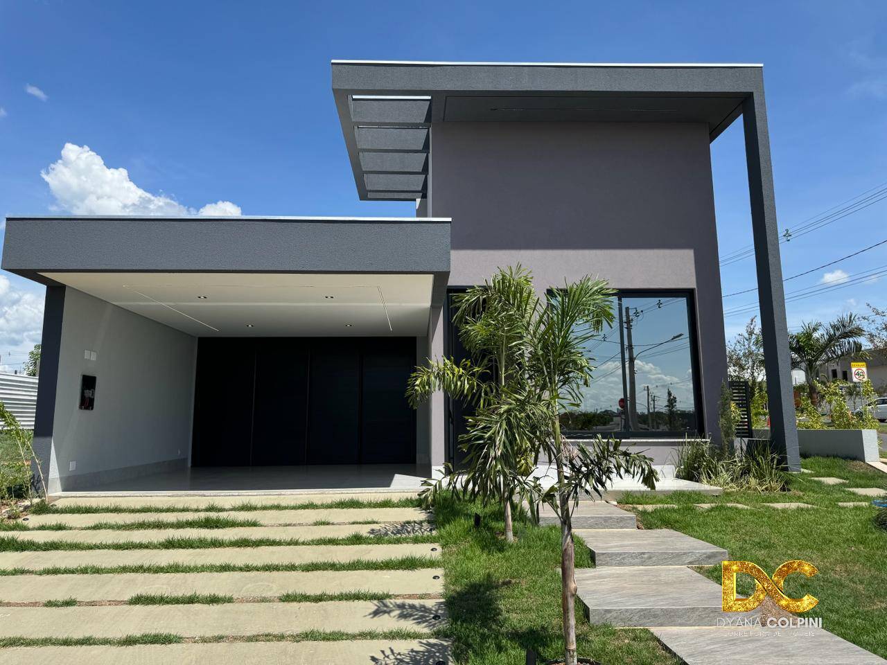 Casa de Condomínio à venda com 3 quartos, 190m² - Foto 1