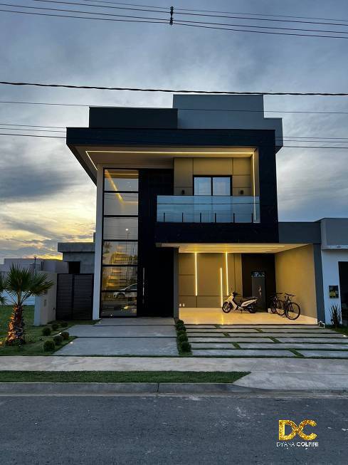 Casa de Condomínio à venda com 3 quartos, 225m² - Foto 1