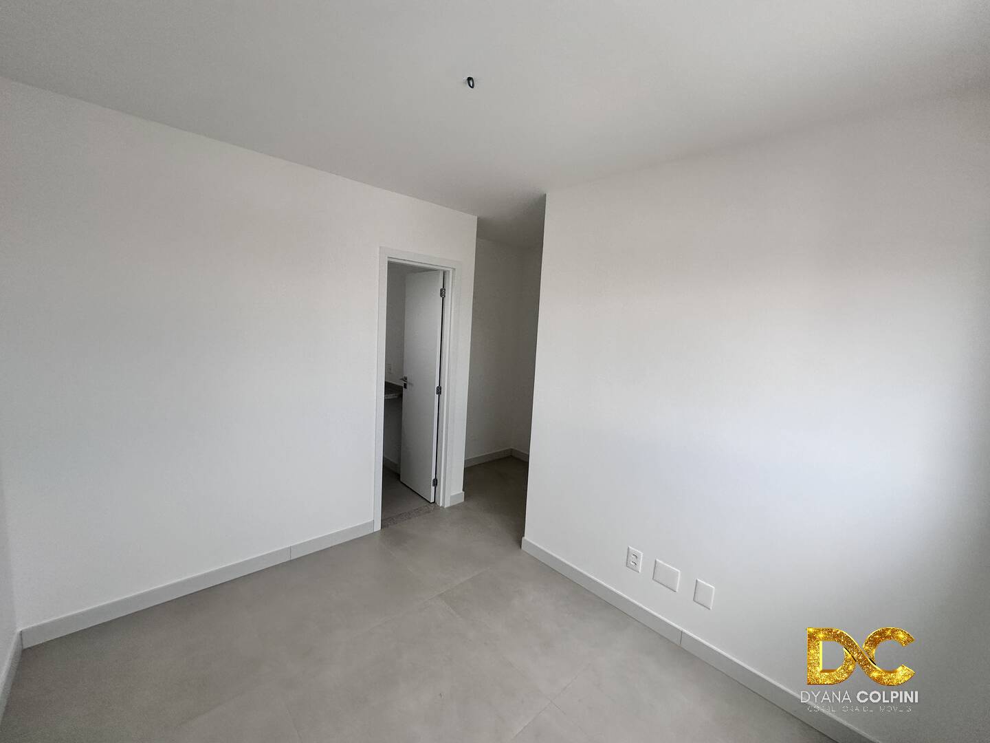 Apartamento à venda com 3 quartos, 137m² - Foto 6