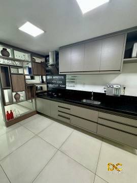 Apartamento à venda com 4 quartos, 226m² - Foto 6