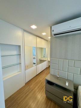 Apartamento à venda com 4 quartos, 226m² - Foto 14