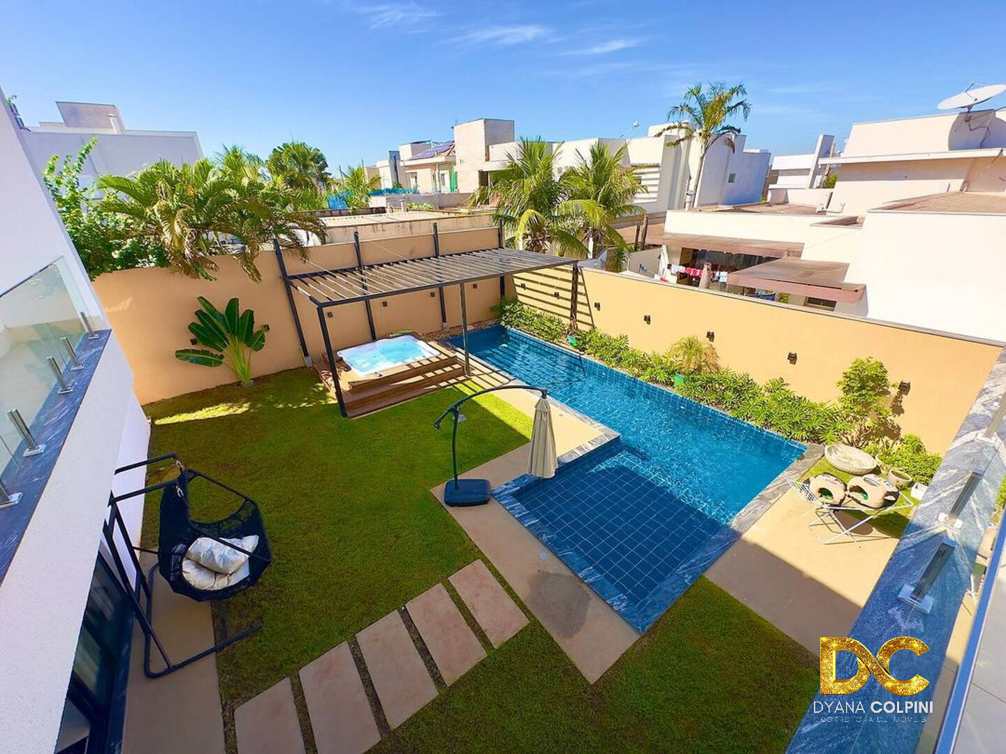 Casa de Condomínio à venda com 5 quartos, 393m² - Foto 2