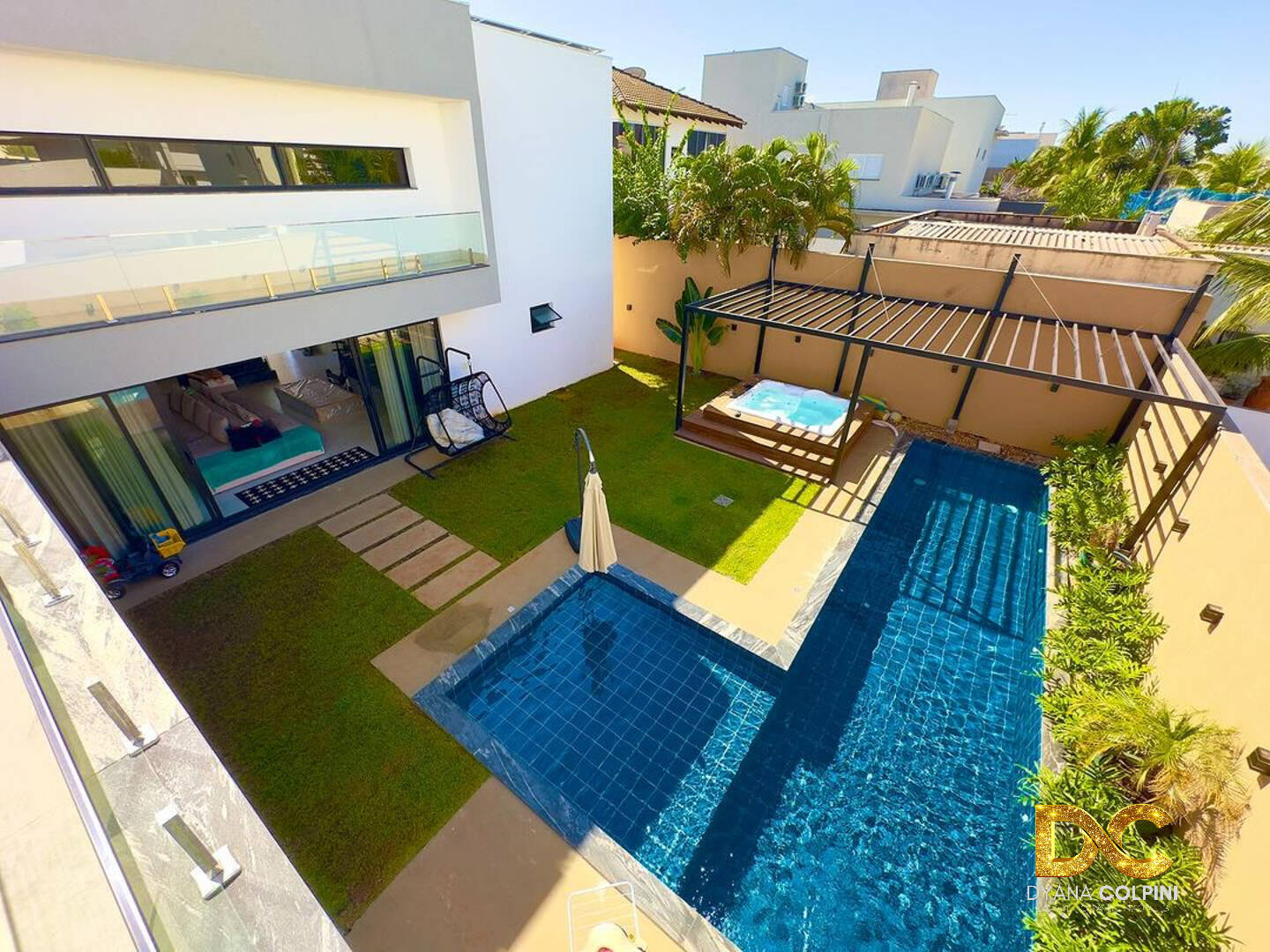 Casa de Condomínio à venda com 5 quartos, 393m² - Foto 1