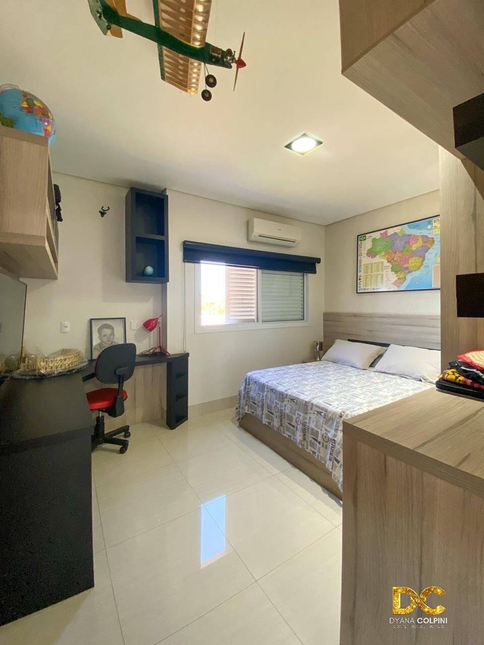 Casa de Condomínio à venda com 4 quartos, 300m² - Foto 4