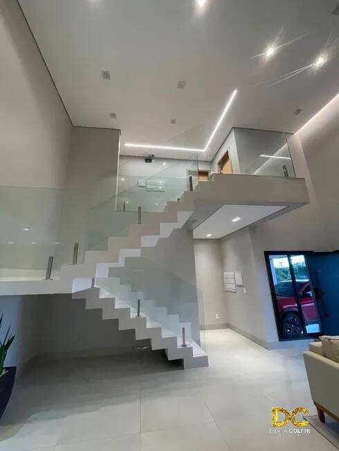 Casa de Condomínio à venda com 3 quartos, 224m² - Foto 2