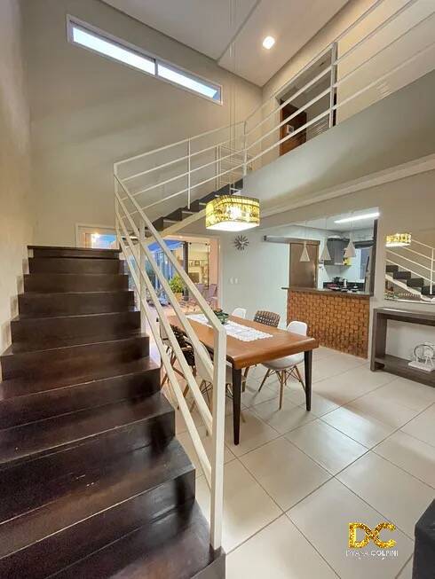 Casa de Condomínio à venda com 3 quartos, 285m² - Foto 3