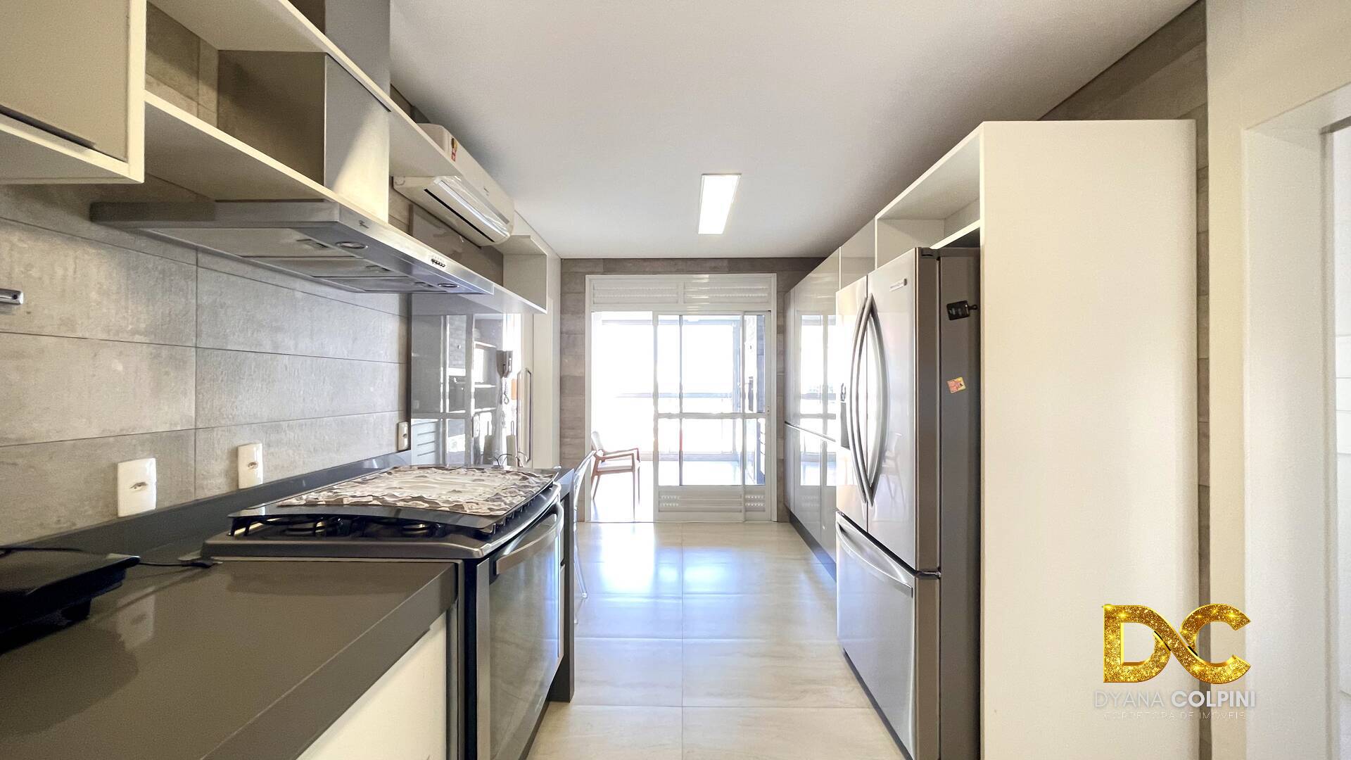 Apartamento à venda com 3 quartos, 255m² - Foto 17