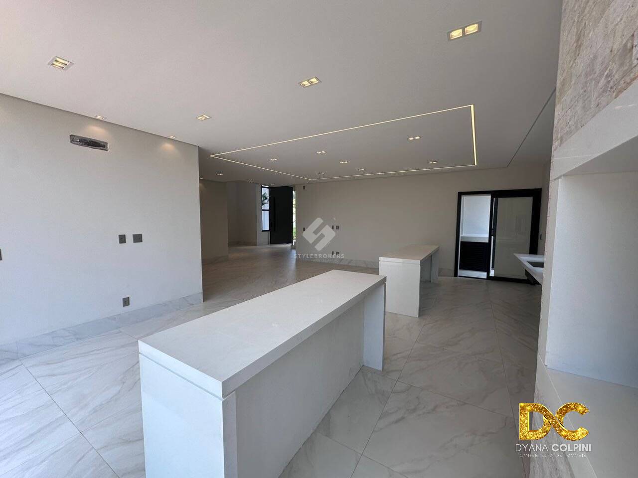 Casa de Condomínio à venda com 4 quartos, 425m² - Foto 6