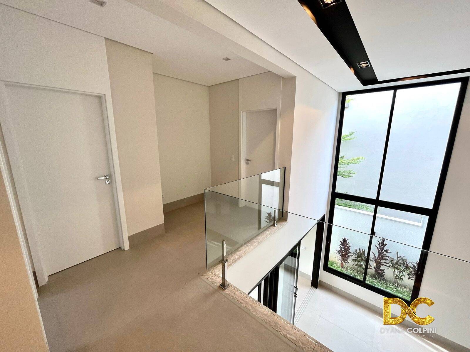 Casa de Condomínio à venda com 4 quartos, 385m² - Foto 13