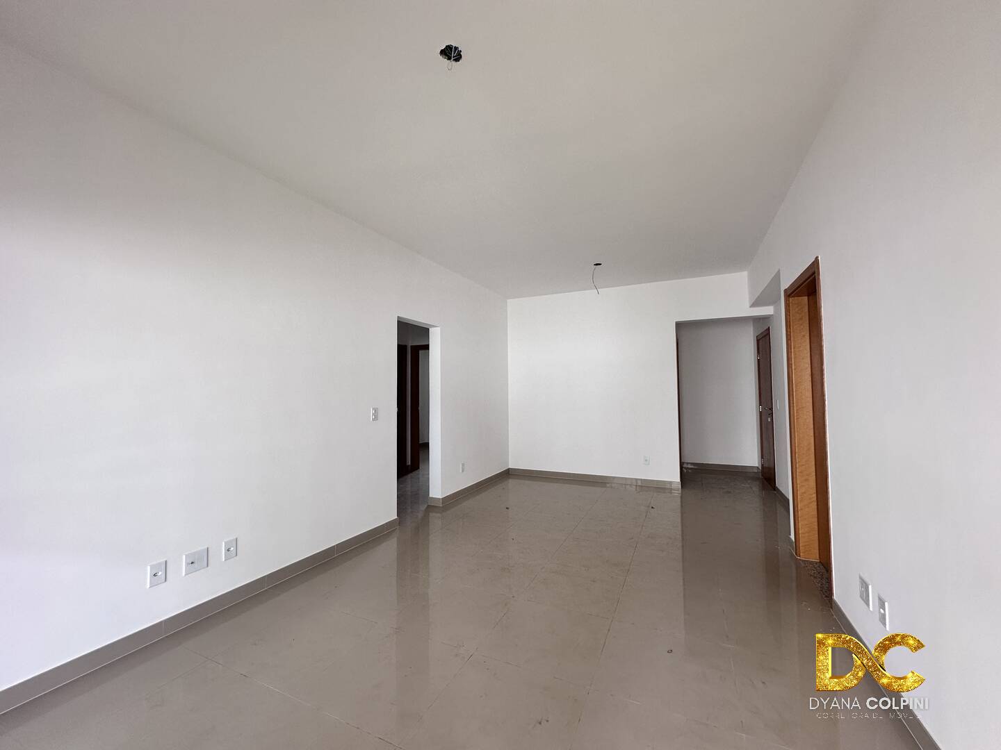 Apartamento à venda com 3 quartos, 114m² - Foto 4