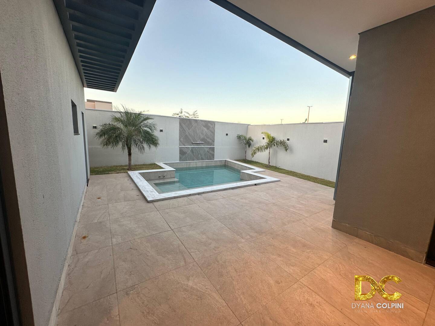 Casa de Condomínio à venda com 4 quartos, 302m² - Foto 28