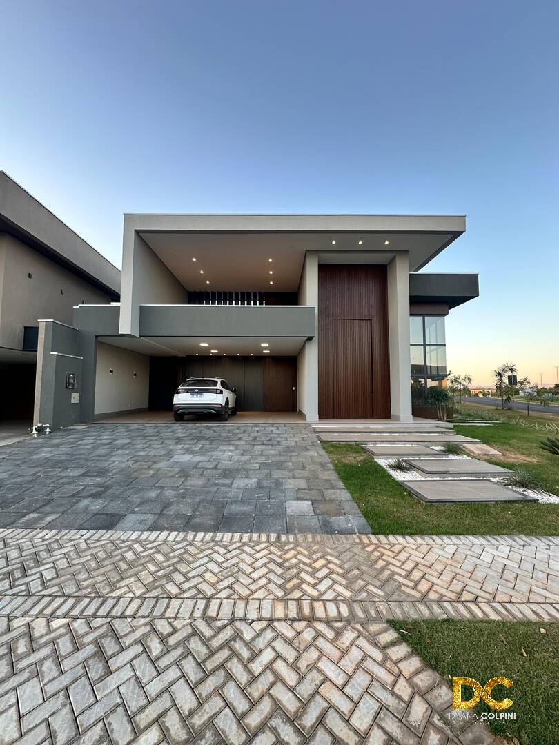 Casa de Condomínio à venda com 4 quartos, 302m² - Foto 2