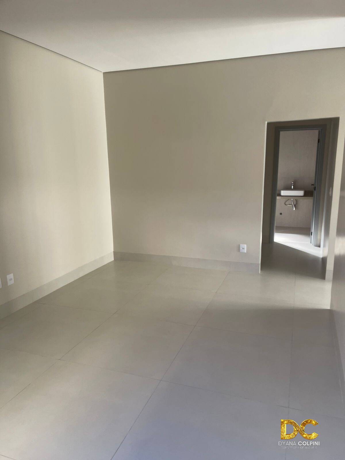 Casa de Condomínio à venda com 3 quartos, 230m² - Foto 3