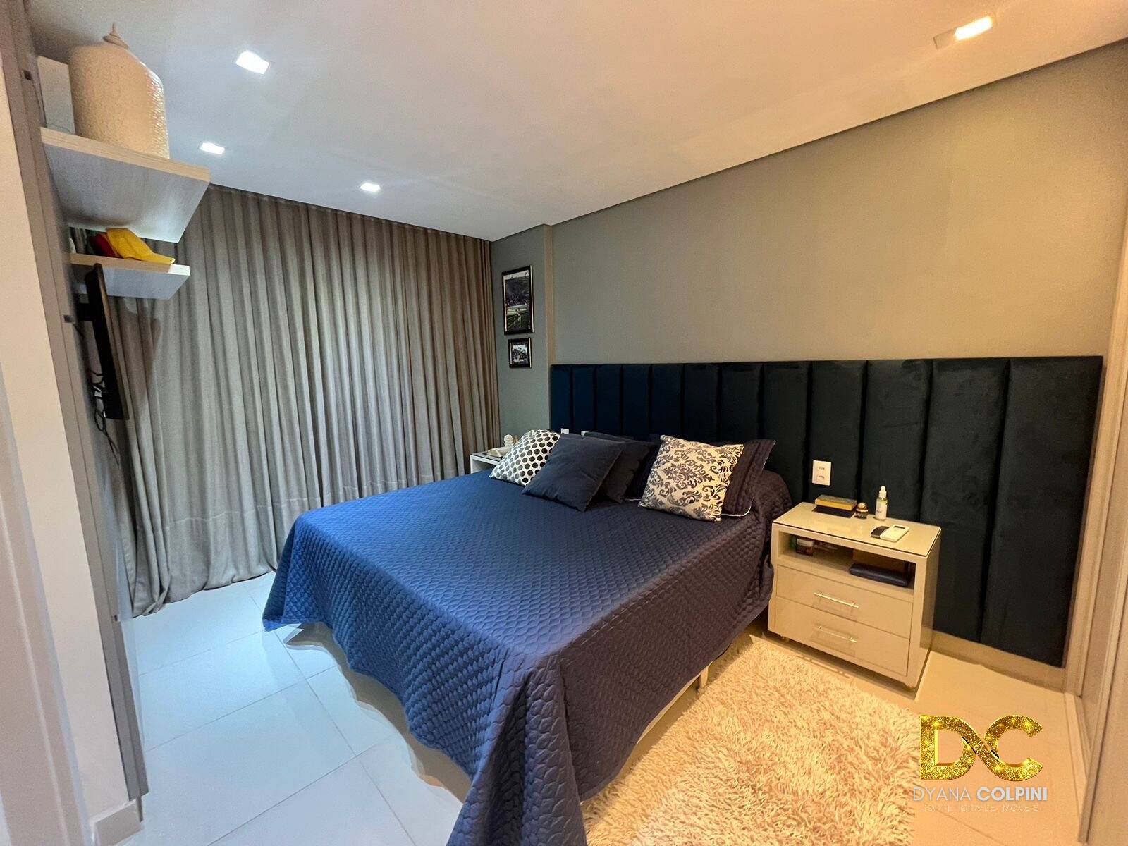 Apartamento à venda com 3 quartos, 209m² - Foto 11