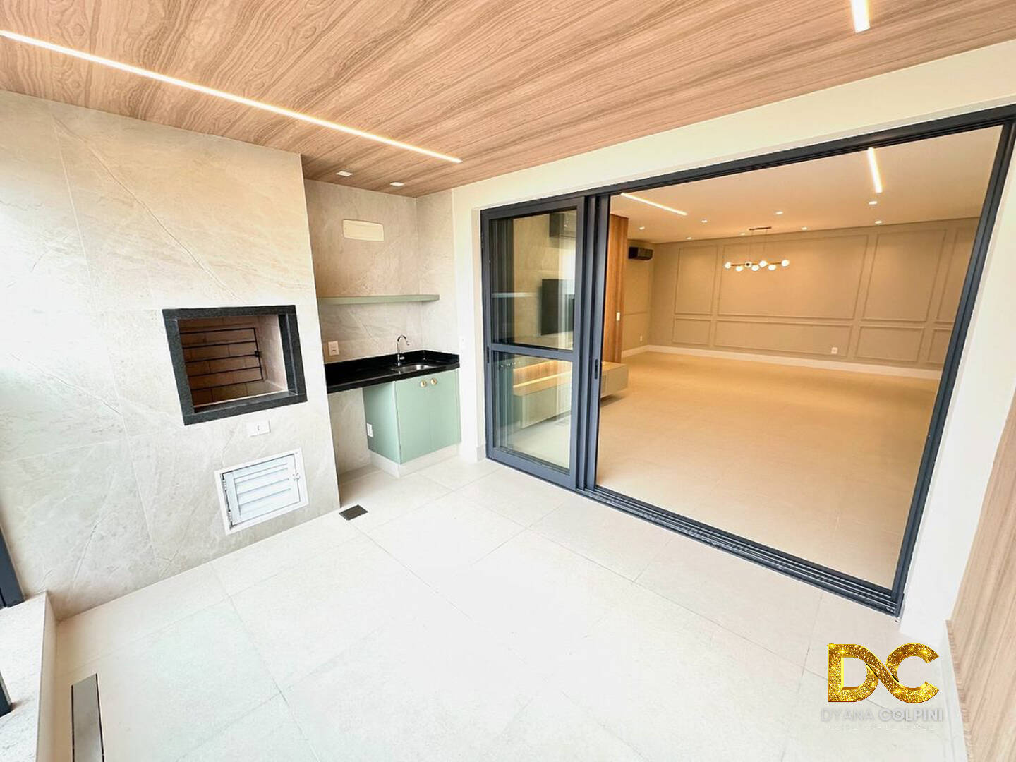 Apartamento à venda com 3 quartos, 131m² - Foto 9