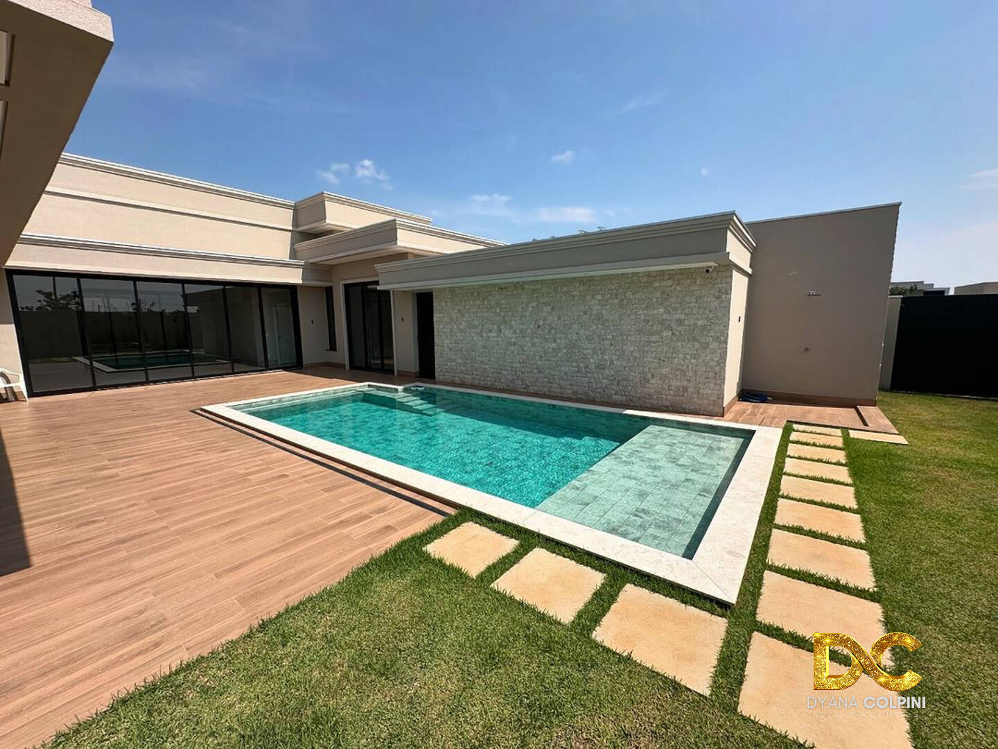 Casa de Condomínio à venda com 4 quartos, 372m² - Foto 10