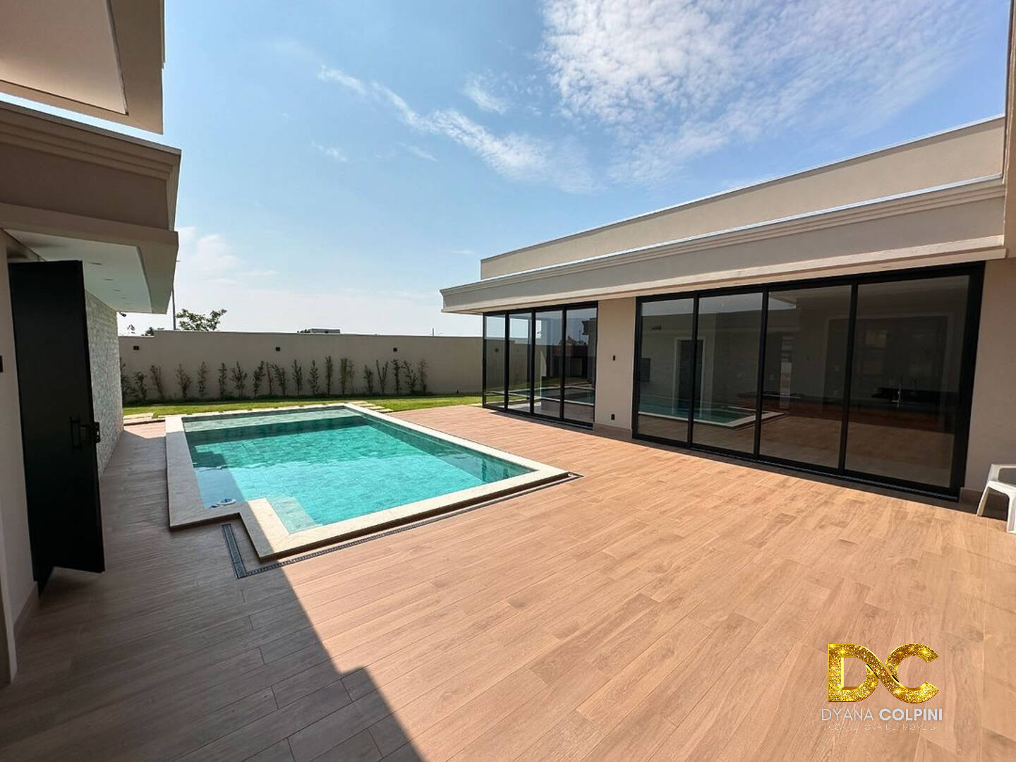 Casa de Condomínio à venda com 4 quartos, 372m² - Foto 7