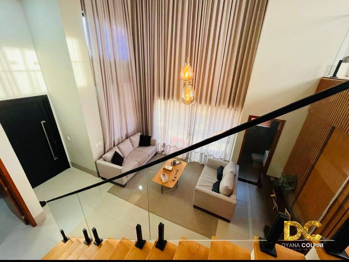 Casa de Condomínio à venda com 3 quartos, 218m² - Foto 1