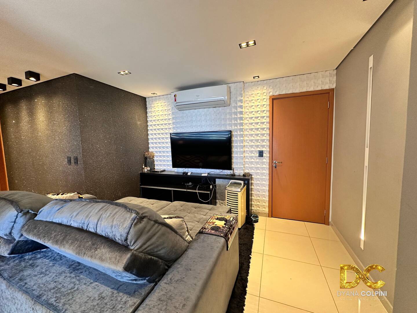 Apartamento à venda com 2 quartos, 77m² - Foto 12