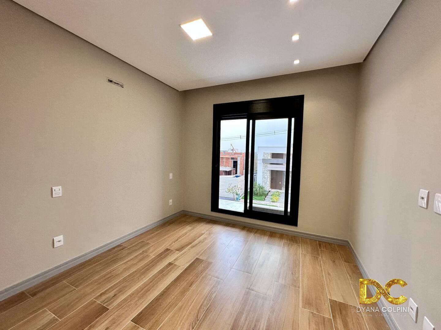 Casa de Condomínio à venda com 4 quartos, 216m² - Foto 23