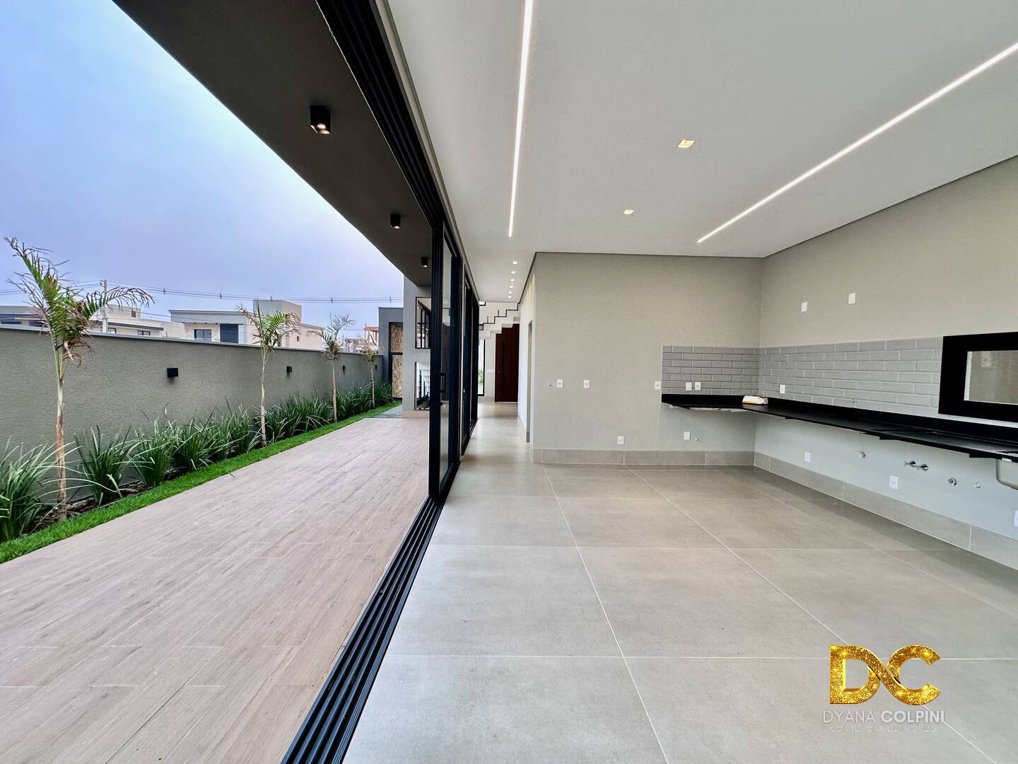 Casa de Condomínio à venda com 4 quartos, 216m² - Foto 26