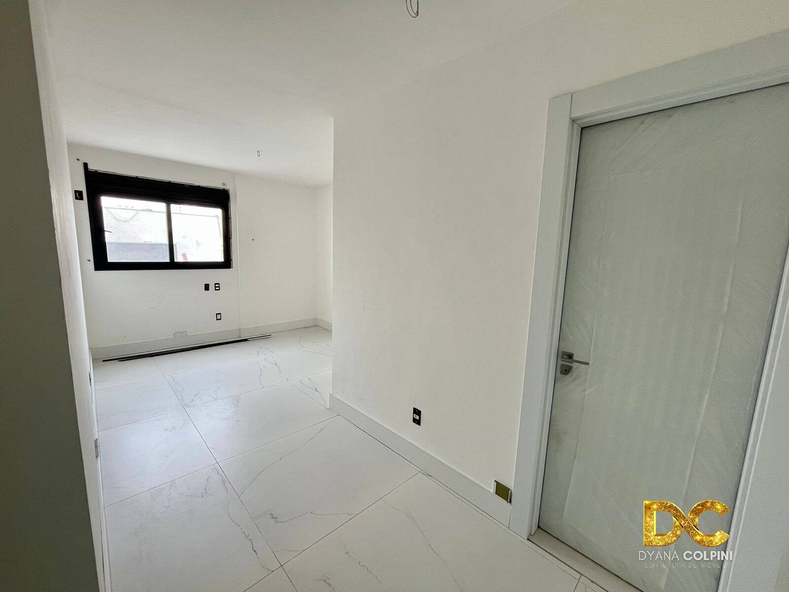 Apartamento à venda com 3 quartos, 238m² - Foto 12