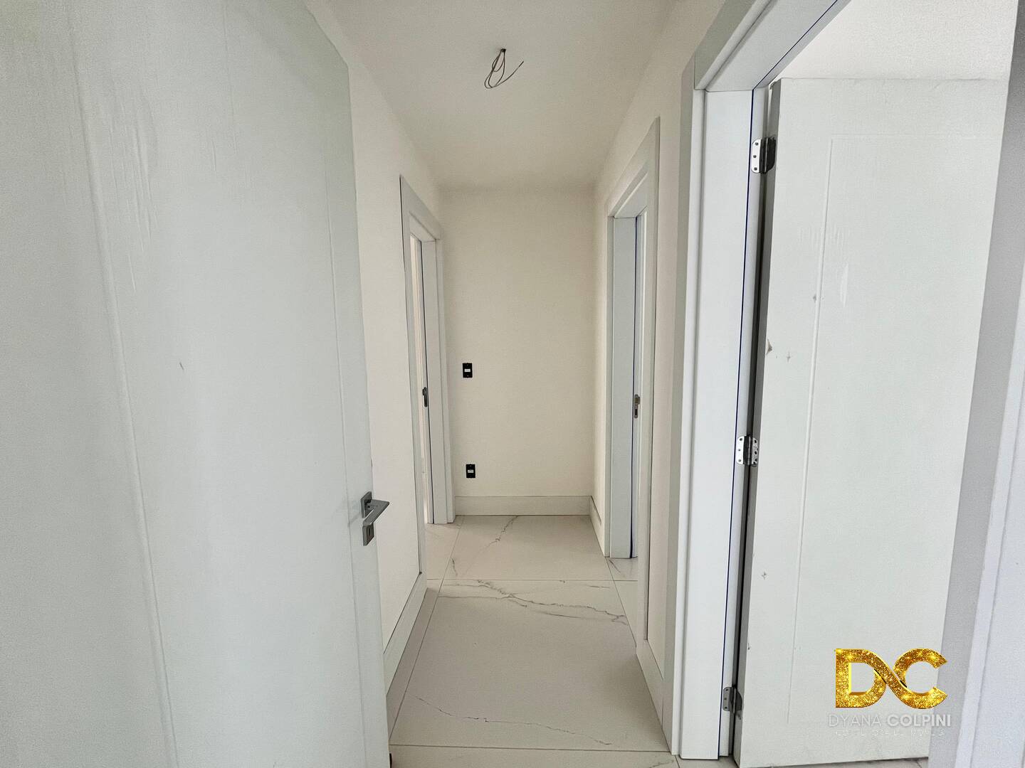 Apartamento à venda com 3 quartos, 238m² - Foto 13