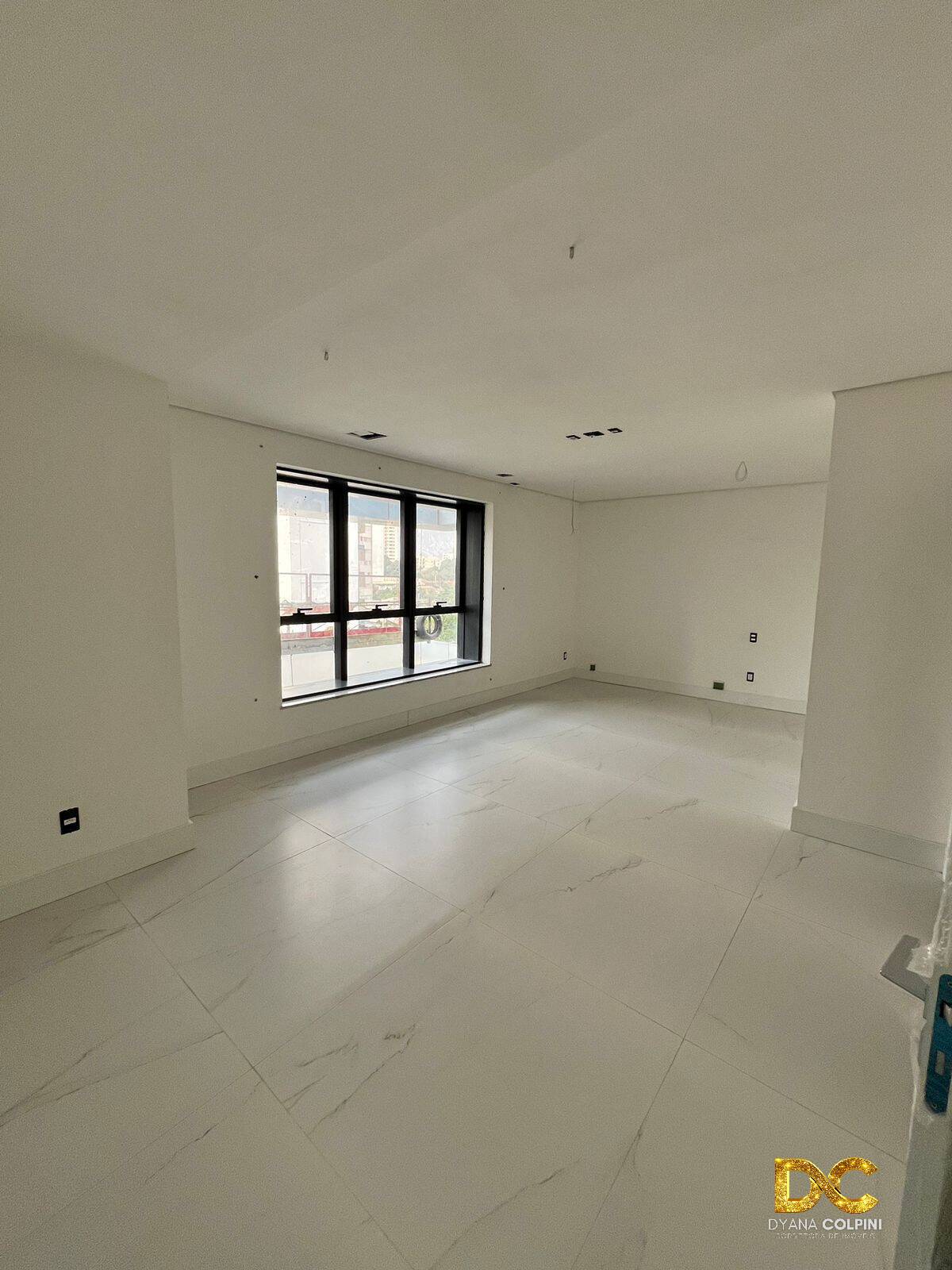 Apartamento à venda com 3 quartos, 238m² - Foto 16