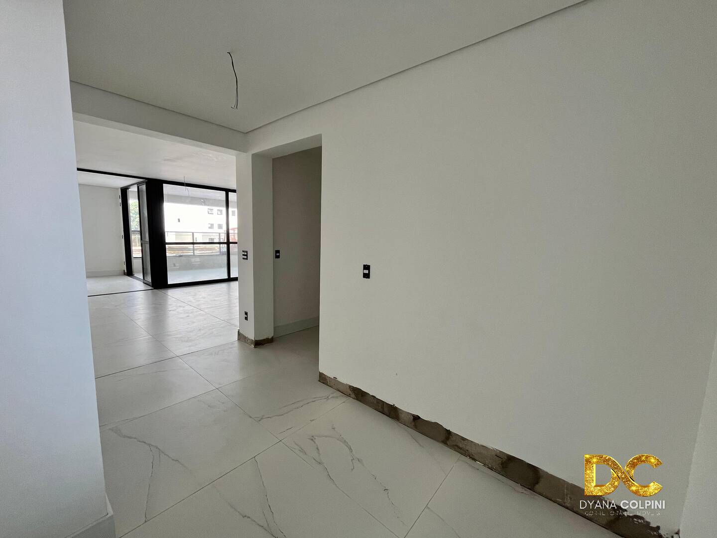 Apartamento à venda com 3 quartos, 238m² - Foto 25