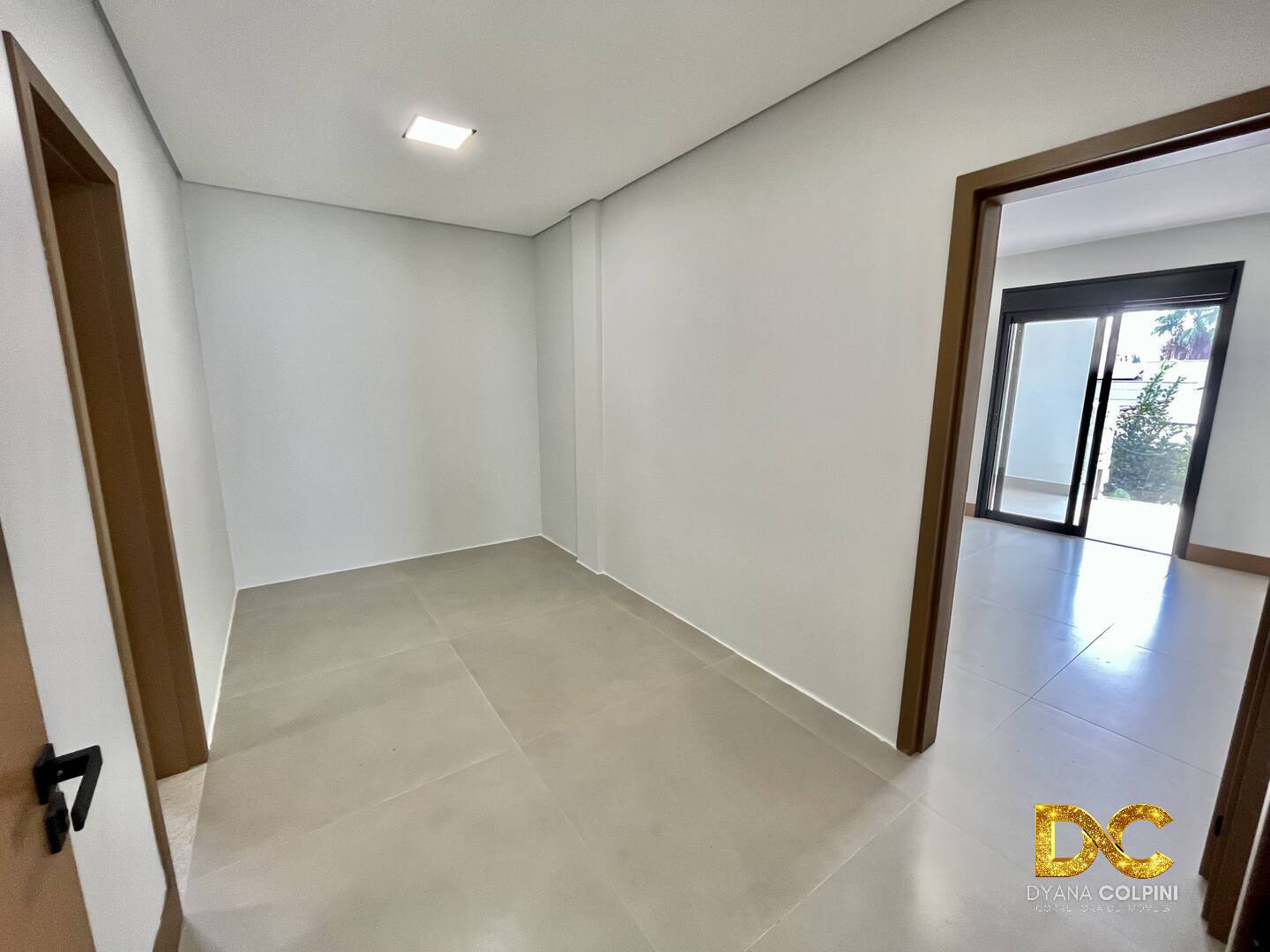 Casa de Condomínio à venda com 4 quartos, 307m² - Foto 17