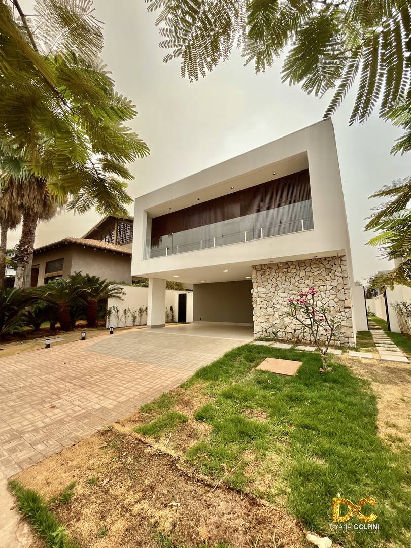 Casa de Condomínio à venda com 4 quartos, 307m² - Foto 2