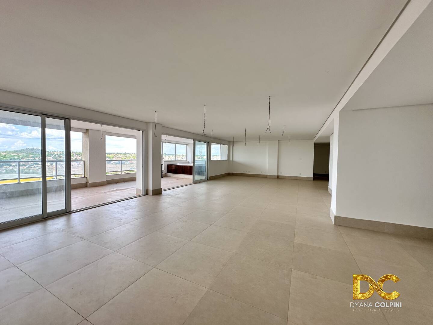 Apartamento à venda com 5 quartos, 440m² - Foto 3