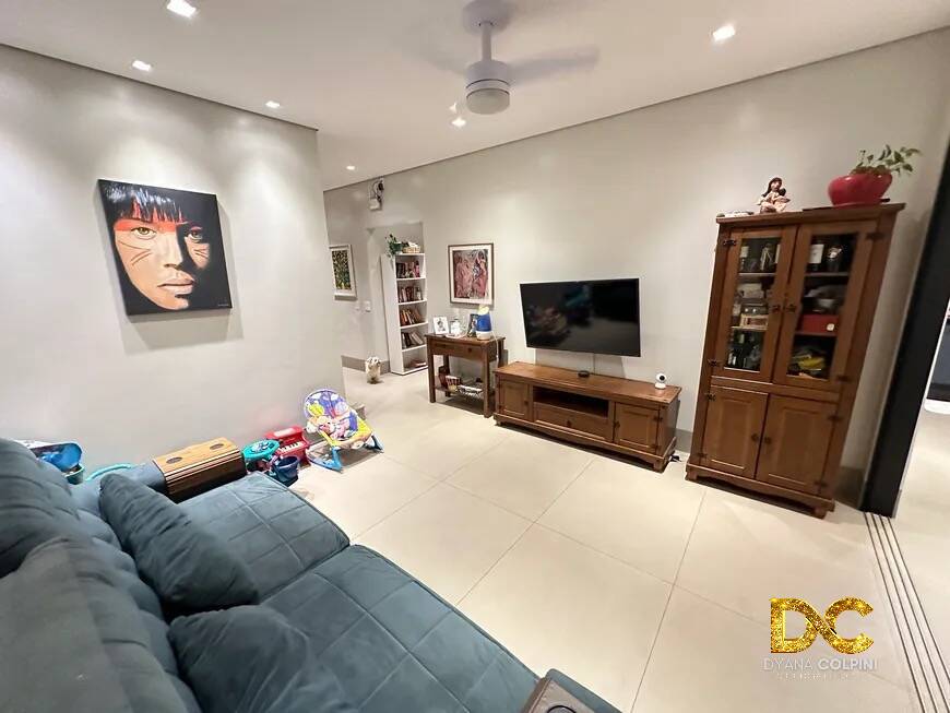 Casa de Condomínio à venda com 4 quartos, 210m² - Foto 4