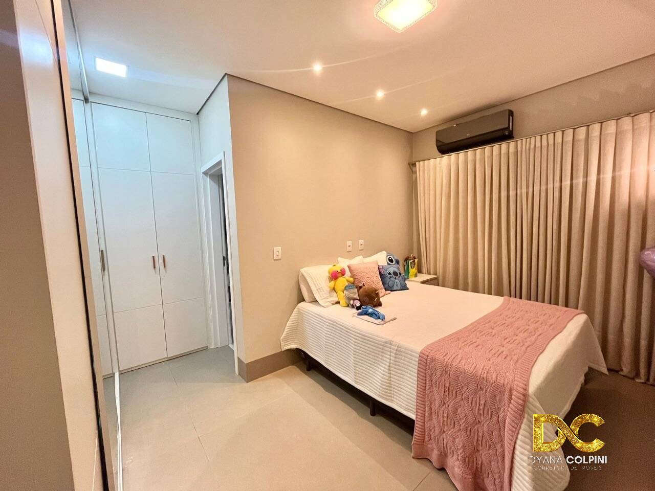 Casa de Condomínio à venda com 4 quartos, 270m² - Foto 9